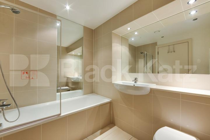 Offering 60 Sq.Mts of living & entraining space, concierge service & inclusive   South Central East, Steedman Street, Elephant and Castle